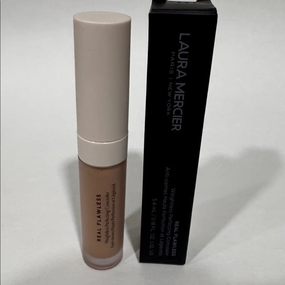 Laura Mercier Real Flawless Weightless Perfecting Concealer